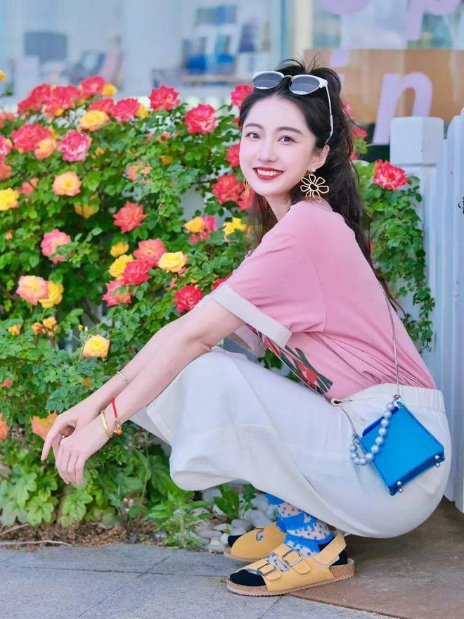 开云Kaiyun清流气势派头：让你在夏日脱颖而出(图13)